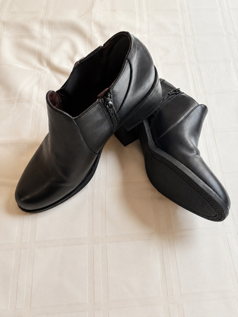 White Mountain Cuisine Black Ankle Booties Size 11W Wide Comfort Block Heel U50